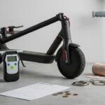 Jazda hulajnogą elektryczną po alkoholu - jakie grożą konsekwencje?
